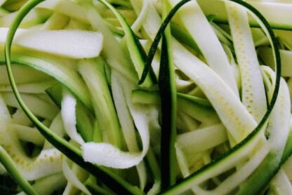 Courgette schillen